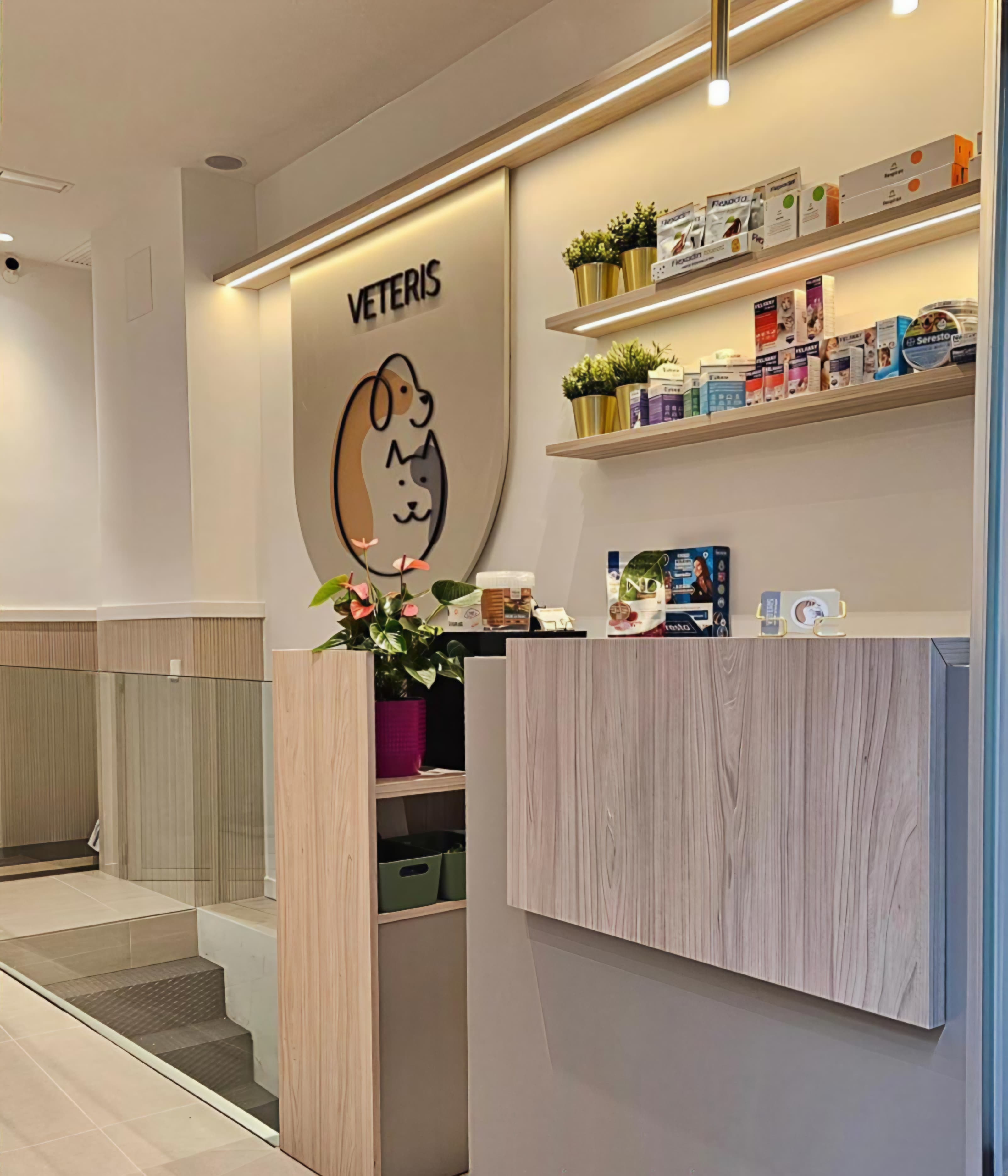 Fachada de la clínica veterinaria Veteris en Sitges